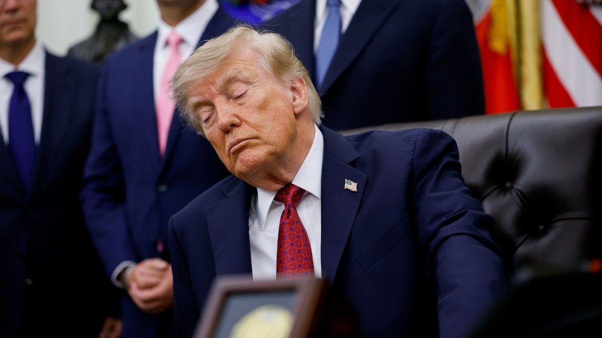 President Unveils Landmark Drug Pricing Deal, Then Quietly Prices In a Nap